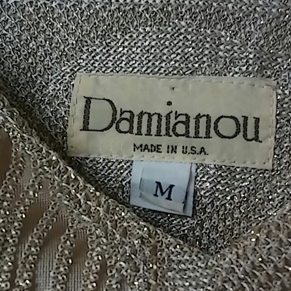 SUIT. - Picture 2 of 4